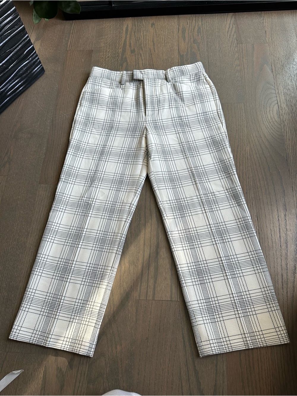 Zara Plaid Cropped Pants in White and Black size Small